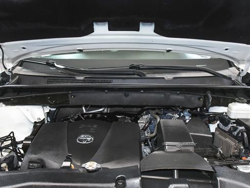 Used 2019 Toyota Highlander SE AWD/4WD image 66
