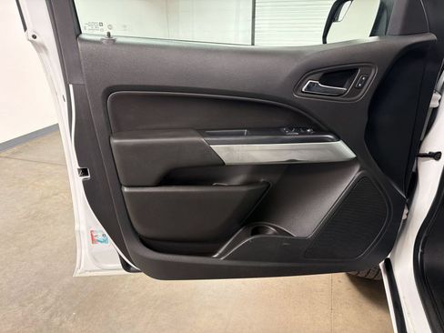 Used 2022 Chevrolet Colorado LT w/ Fleet Safety Package RWD image 13
