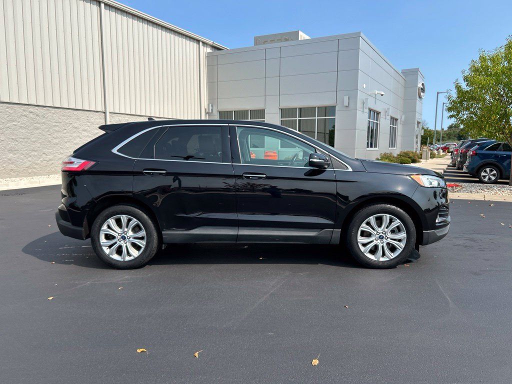 Certified 2021 Ford Edge Titanium w/ Canadian Touring Package AWD/4WD image 5
