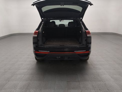 Used 2022 Volkswagen Atlas Cross Sport SE FWD image 29