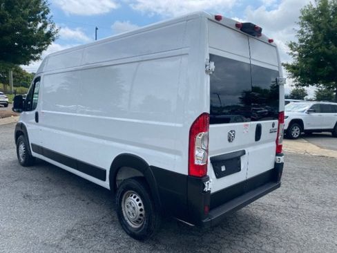 Used 2025 RAM ProMaster 2500 FWD image 3