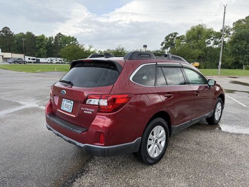 Used 2017 Subaru Outback 2.5i Premium AWD/4WD image 16