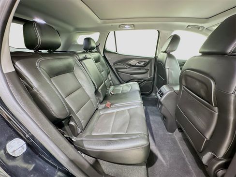 Used 2023 GMC Terrain SLT image 28