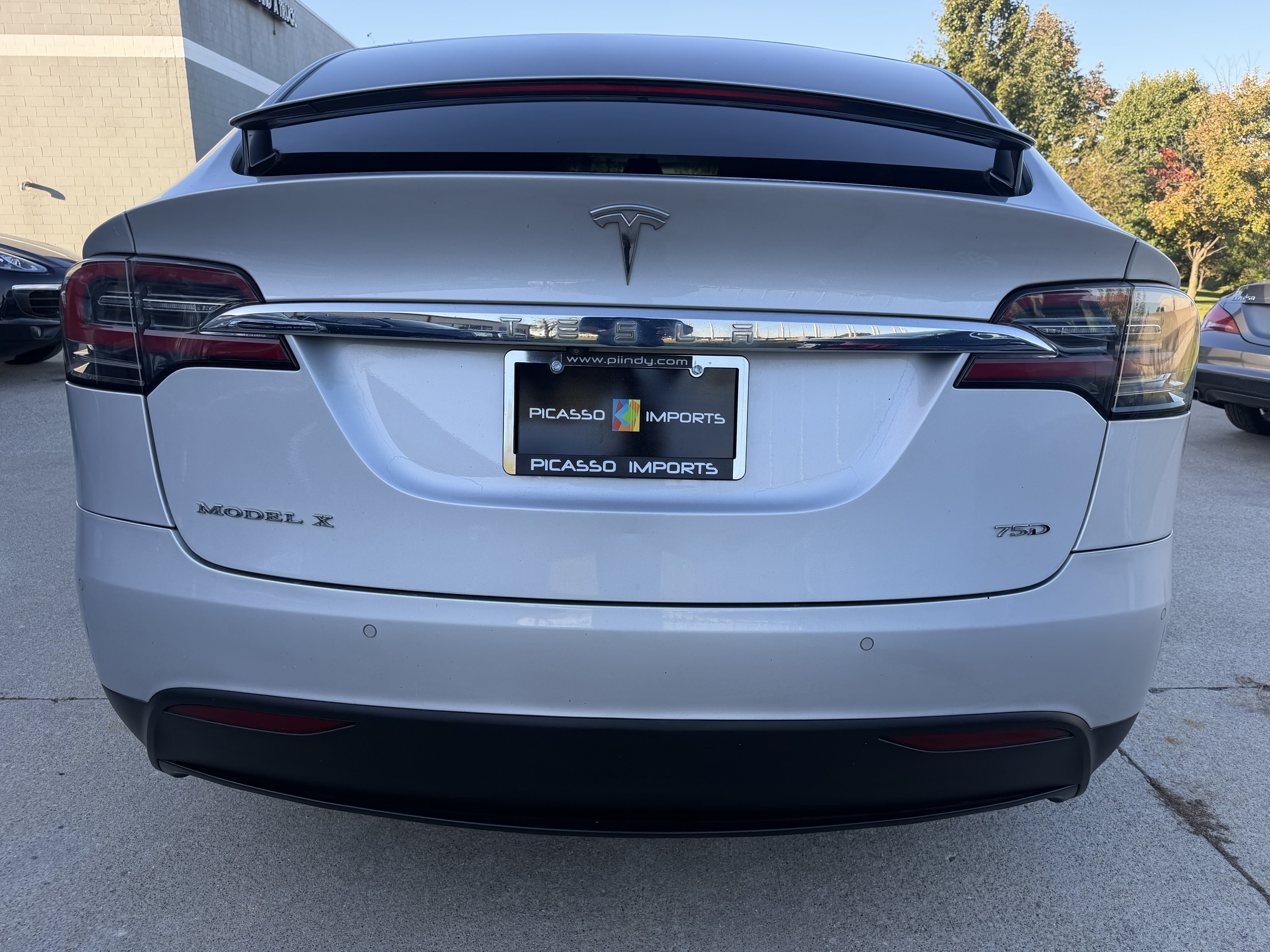 Used 2018 Tesla Model X 75D AWD/4WD image 4