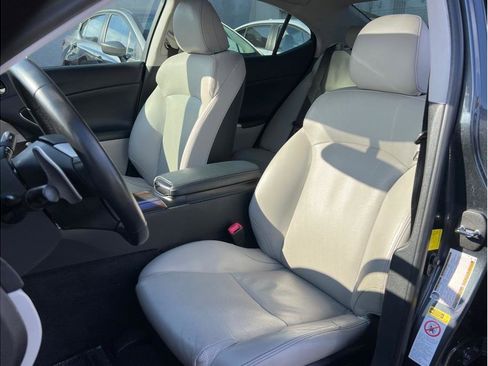 Used 2011 Lexus IS 250 image 9