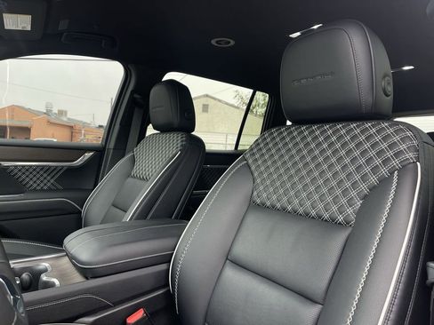 Used 2024 GMC Acadia Denali w/ Super Cruise Package image 19