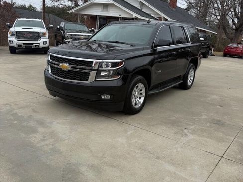 Used 2015 Chevrolet Tahoe LT w/ Luxury Package image 2