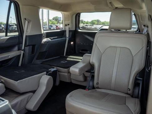 Used 2024 Ford Expedition Limited RWD image 31
