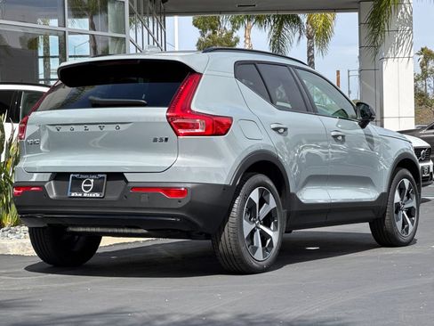 New 2026 Volvo XC40 B5 Plus w/ Protection Package Premier AWD/4WD image 5
