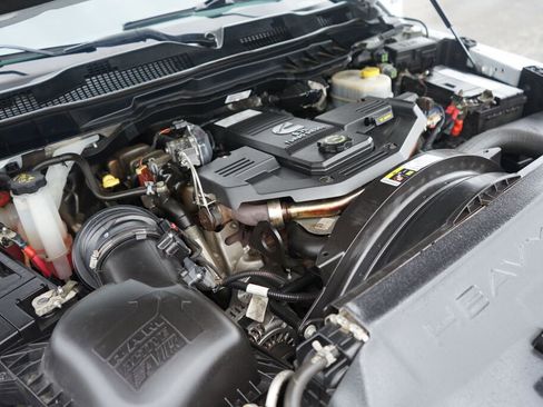 Used 2018 RAM 2500 Limited image 9