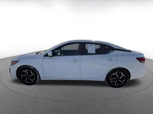 Used 2025 Nissan Sentra SV image 9