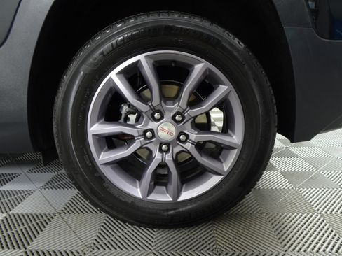 Used 2023 GMC Terrain SLT w/ LPO, Floor Liner Package image 43