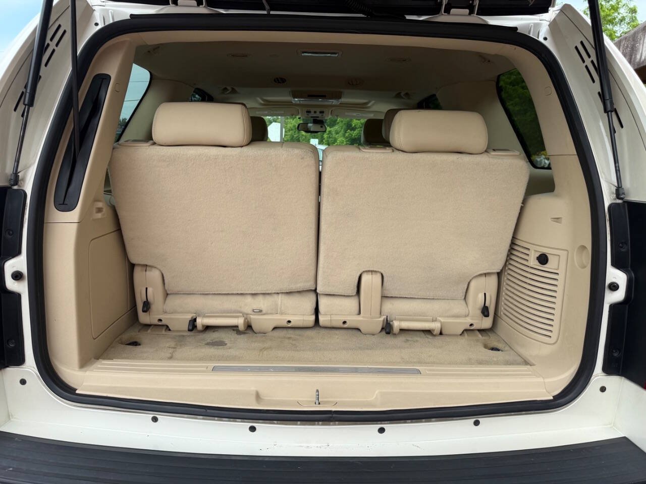 Used 2008 Cadillac Escalade AWD image 19
