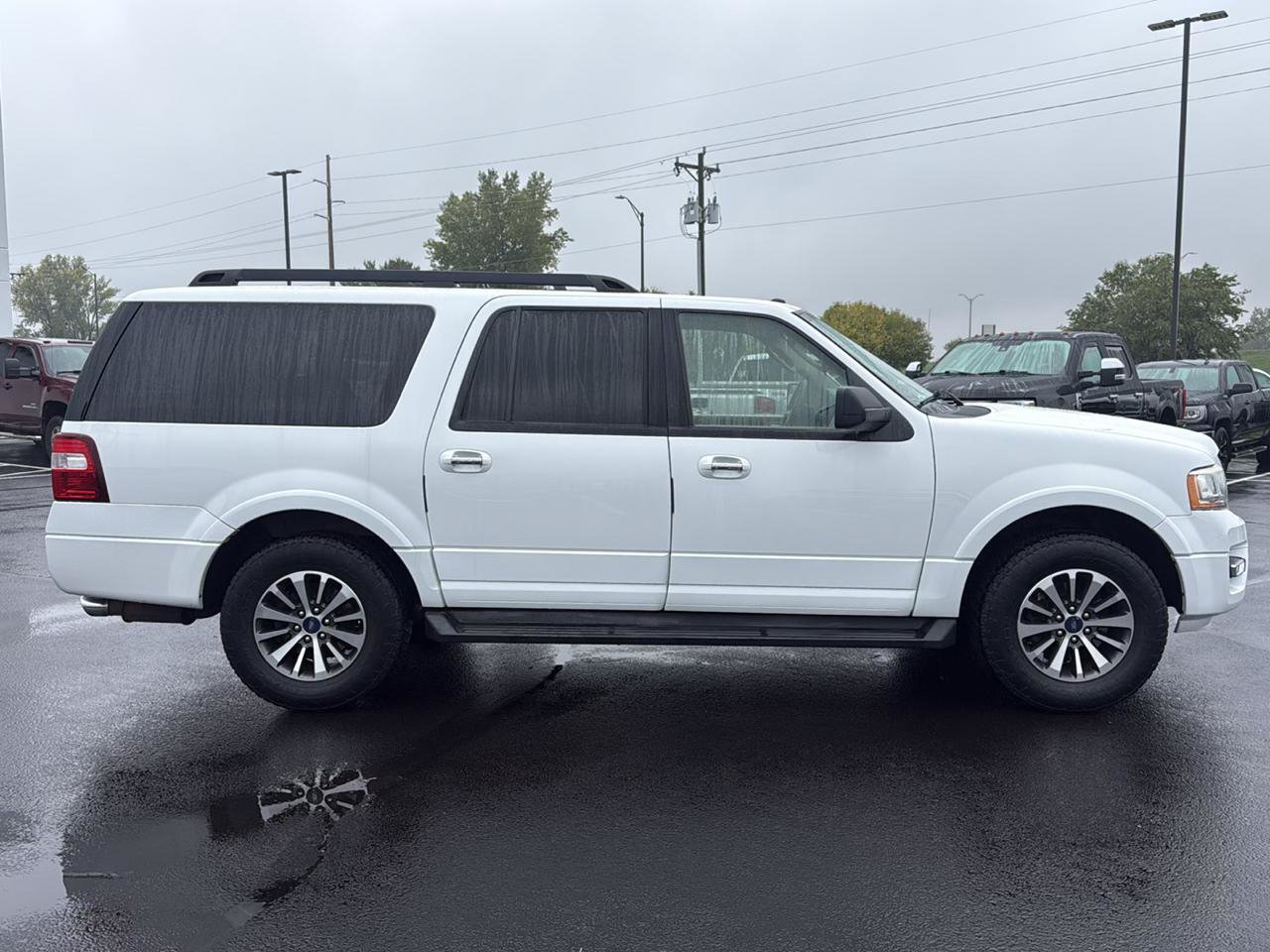 Used 2017 Ford Expedition EL XLT w/ Equipment Group 202A AWD/4WD image 6