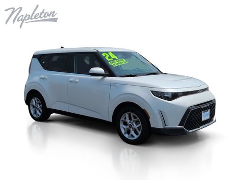 Used 2024 Kia Soul LX w/ Option Group 015 FWD image 8
