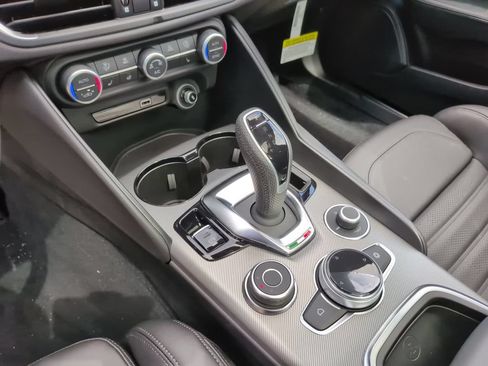 New 2026 Alfa Romeo Giulia AWD image 30