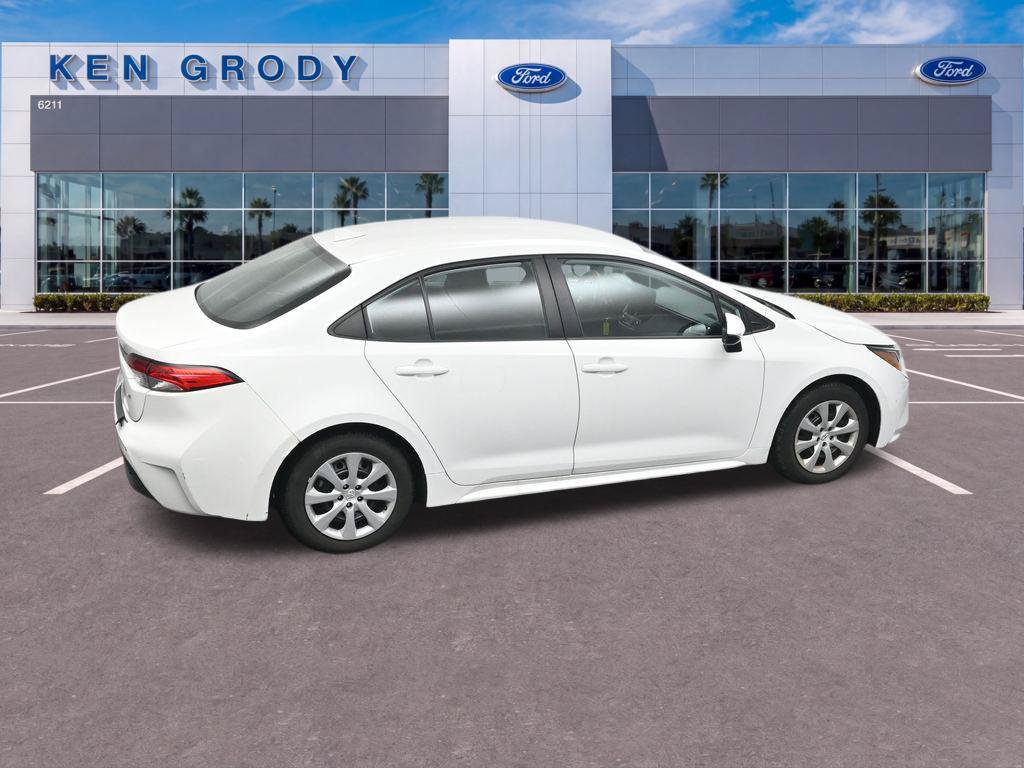 Used 2024 Toyota Corolla LE FWD image 13