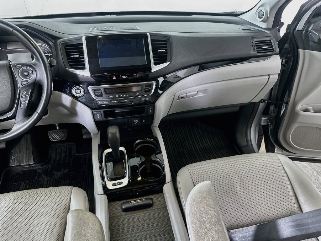 Used 2017 Honda Ridgeline RTL-E image 19