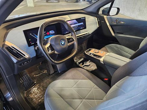 Certified 2024 BMW iX xDrive50 w/ Premium Package AWD/4WD image 2