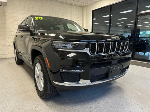 Used 2023 Jeep Grand Cherokee L Limited AWD/4WD image 37