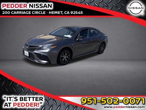 Used 2024 Toyota Camry SE FWD image 1