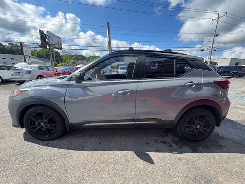 Used 2023 Nissan Kicks SR FWD image 7