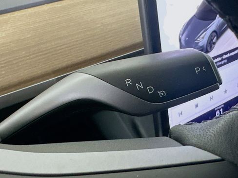 Used 2023 Tesla Model 3 Standard Range image 24