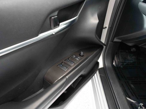 Used 2024 Toyota Camry SE FWD image 7