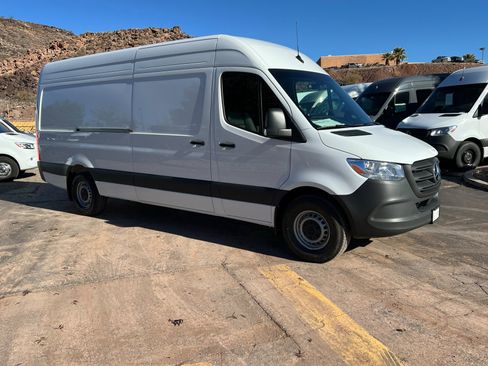 New 2026 Mercedes-Benz Sprinter 2500 image 7
