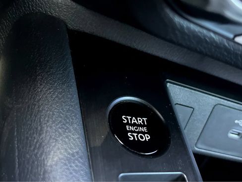 Used 2025 Nissan Kicks SV FWD image 21