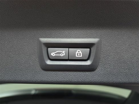 Used 2023 BMW X3 xDrive30i w/ M Sport Package image 16