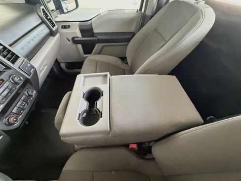 Used 2021 Ford F250 XL w/ Power Equipment Group RWD image 8