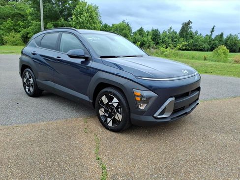 Used 2024 Hyundai Kona SEL w/ Convenience Package FWD image 7