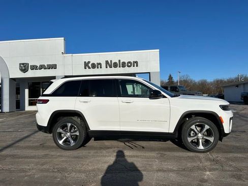 New 2026 Jeep Grand Cherokee Limited AWD/4WD image 15