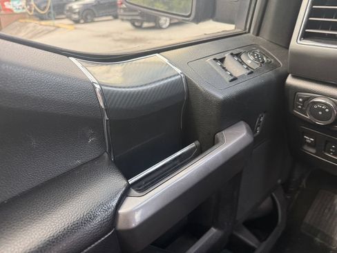 Used 2019 Ford F150 XLT w/ Equipment Group 302A Luxury AWD/4WD image 16