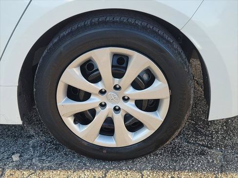 Used 2024 Toyota Corolla LE FWD image 8