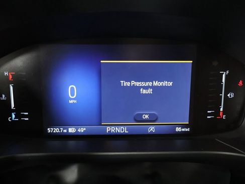 Used 2024 Ford Escape Active w/ Cold Weather Package image 4