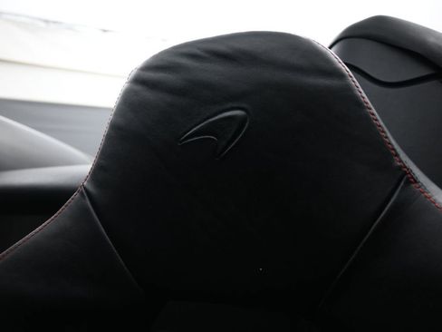 Used 2019 McLaren 570S Spider image 13