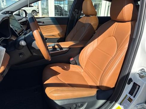 Used 2021 Toyota Avalon Limited w/ Advanced Safety Package image 13