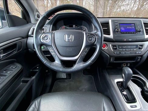 Used 2019 Honda Ridgeline RTL image 6