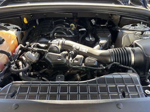 Used 2022 Jeep Grand Cherokee Limited image 7