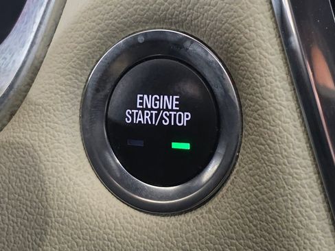 Used 2022 Chevrolet Traverse LT image 31