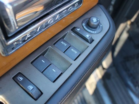 Used 2014 Lincoln Navigator 2WD w/ Equipment Group 101A image 12