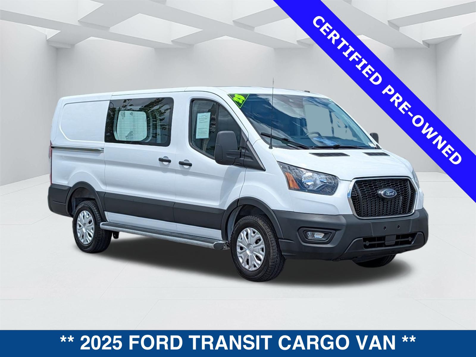 Certified 2025 Ford Transit 250 Low Roof w/ Exterior Upgrade Package RWD image 4