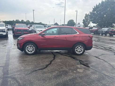 Used 2023 Chevrolet Equinox LT FWD image 2