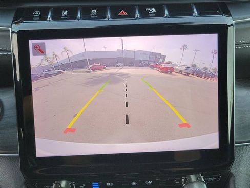 Used 2022 Jeep Grand Cherokee L Overland w/ Luxury Tech Group IV AWD/4WD image 14