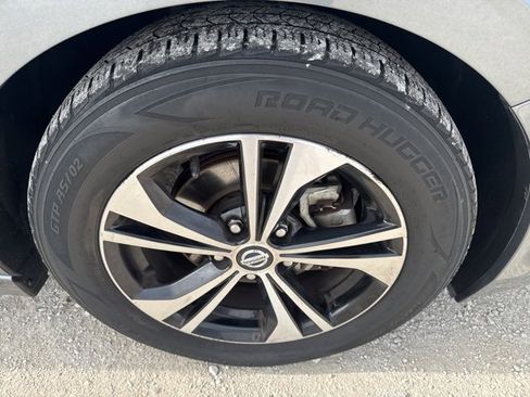 Used 2023 Nissan Sentra SV image 26