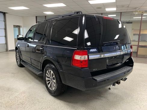 Used 2017 Ford Expedition XLT AWD/4WD image 4