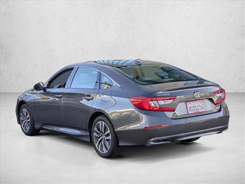 Used 2018 Honda Accord Touring image 4