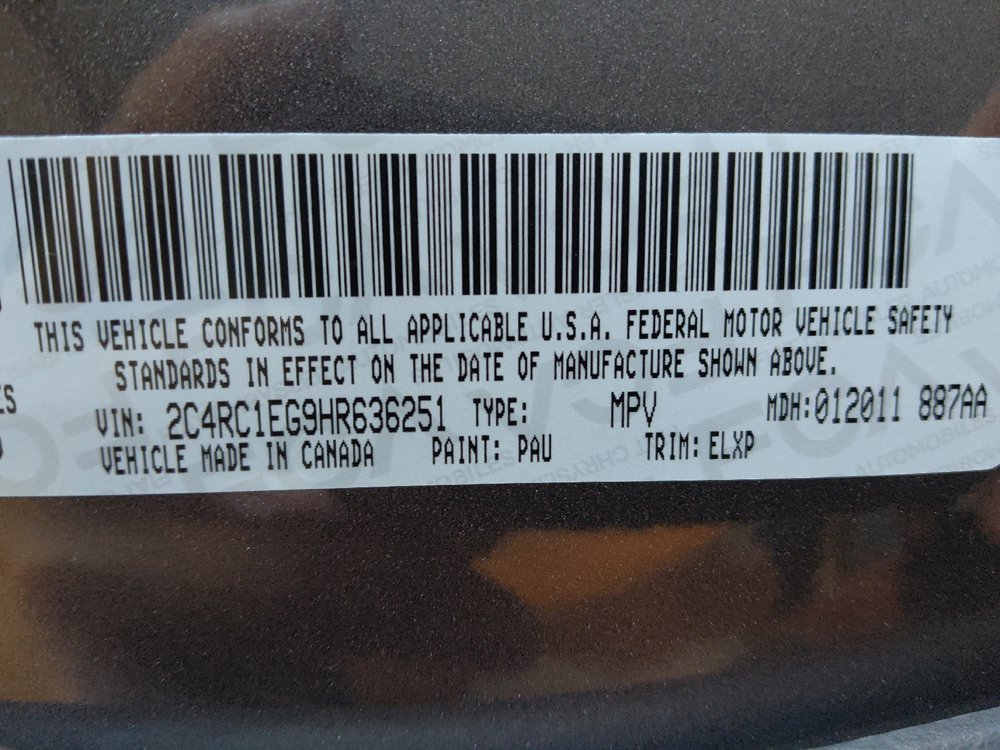 Used 2017 Chrysler Pacifica Touring-L Plus w/ Advanced Safetytec Group FWD image 33